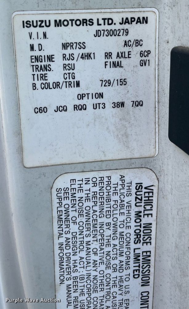 image for item DH8603 2013 Isuzu NRR refrigerated truck