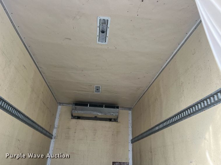 image for item DH8604 2013 Isuzu NRR refrigerated truck