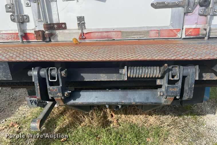 image for item DH8604 2013 Isuzu NRR refrigerated truck