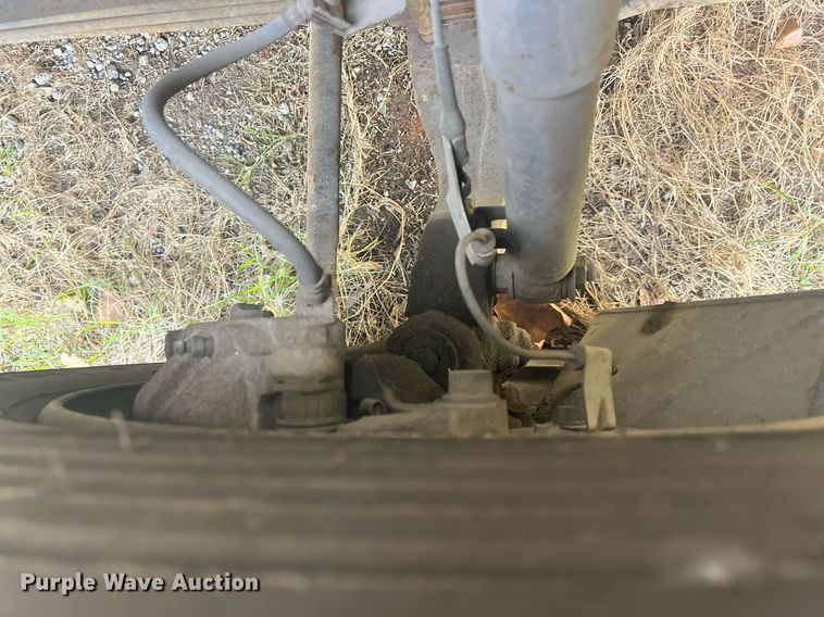 image for item DH8604 2013 Isuzu NRR refrigerated truck