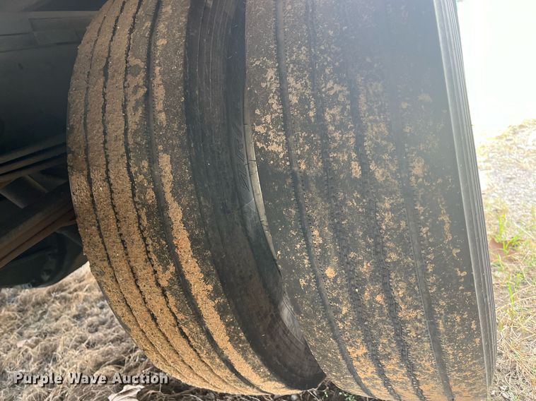 image for item DH8604 2013 Isuzu NRR refrigerated truck