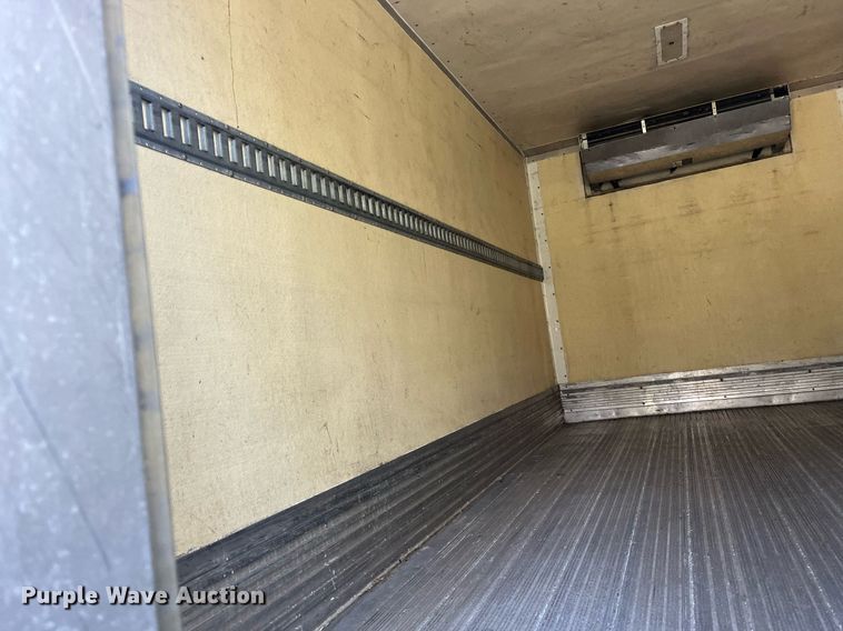 image for item DH8610 2013 Isuzu NRR refrigerated truck