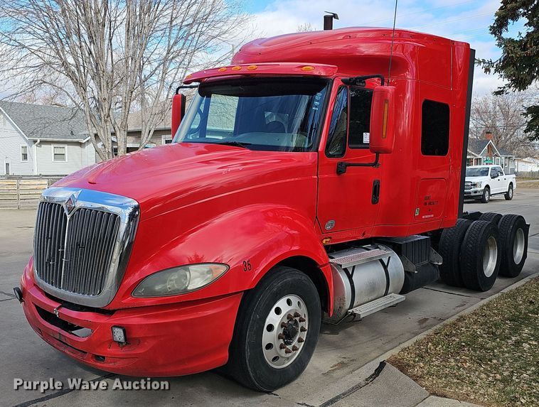 image for item DK0544 2011 International ProStar Premium Eagle   semi truck
