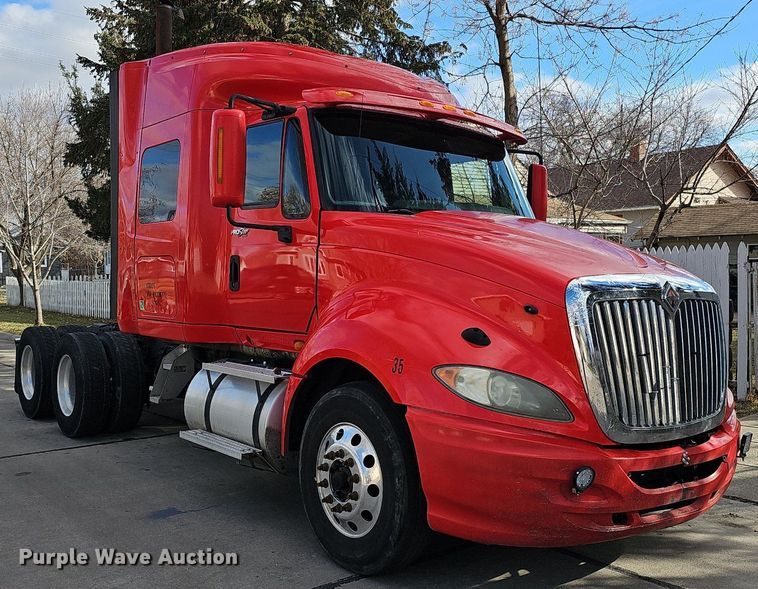 image for item DK0544 2011 International ProStar Premium Eagle   semi truck