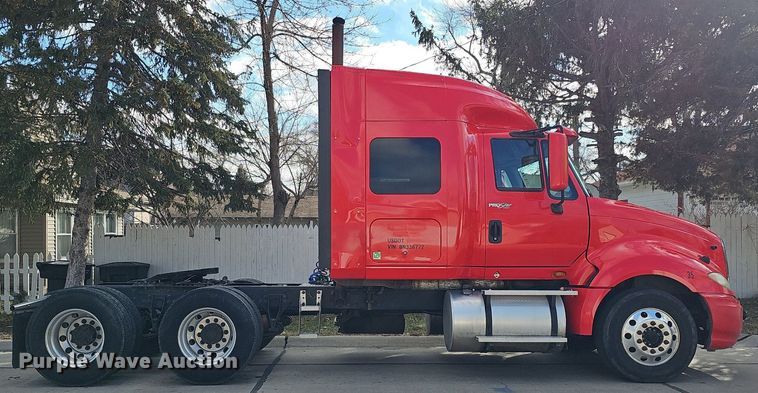 image for item DK0544 2011 International ProStar Premium Eagle   semi truck