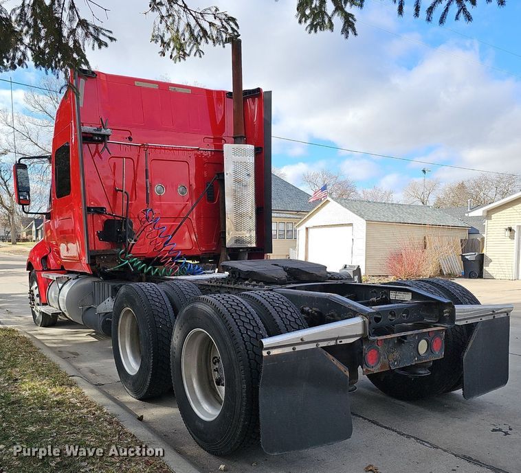 image for item DK0544 2011 International ProStar Premium Eagle   semi truck