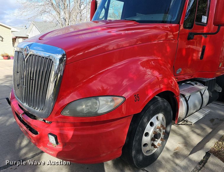 image for item DK0544 2011 International ProStar Premium Eagle   semi truck