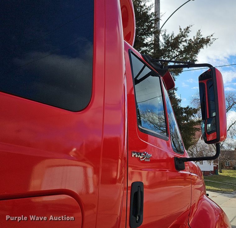 image for item DK0544 2011 International ProStar Premium Eagle   semi truck