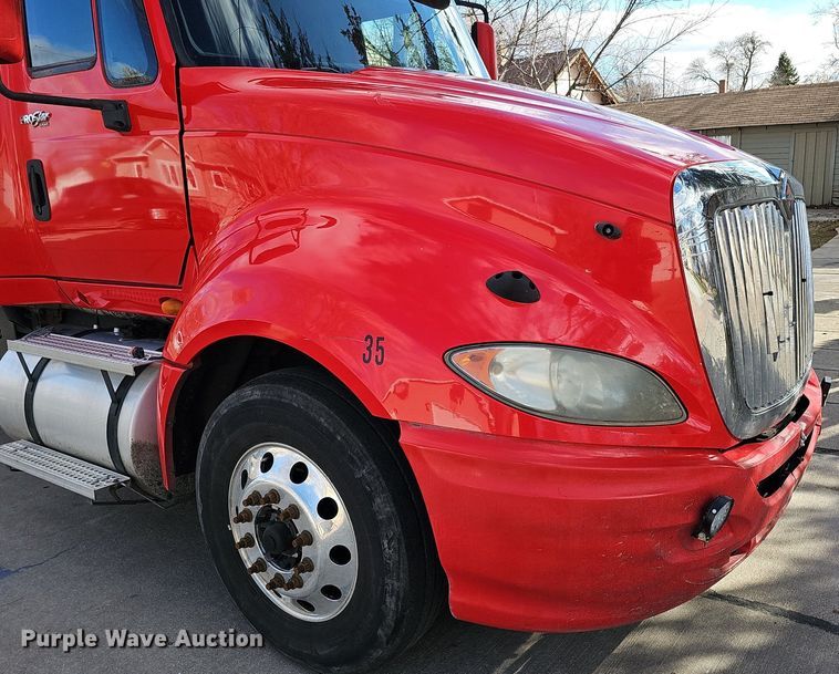 image for item DK0544 2011 International ProStar Premium Eagle   semi truck