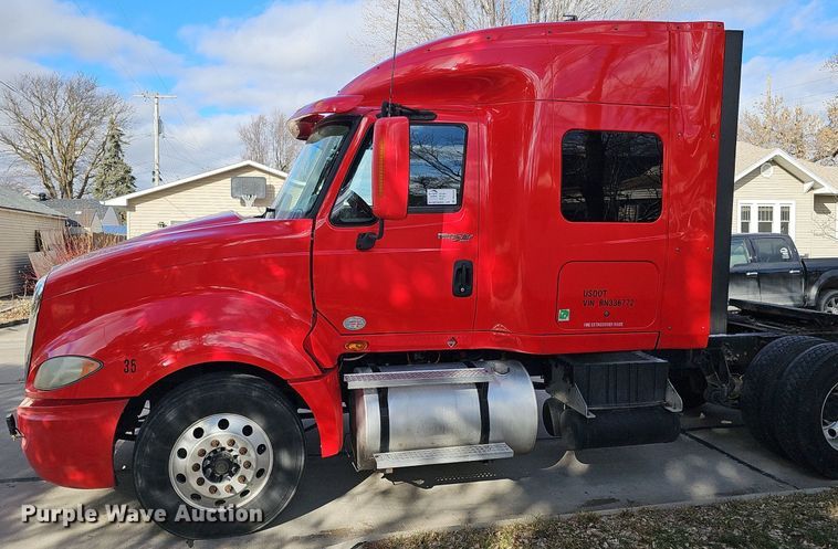 image for item DK0544 2011 International ProStar Premium Eagle   semi truck