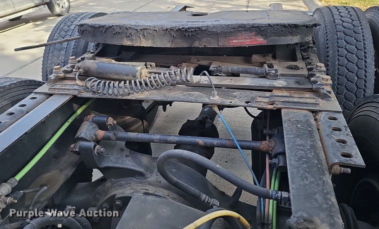 image for item DK0544 2011 International ProStar Premium Eagle   semi truck