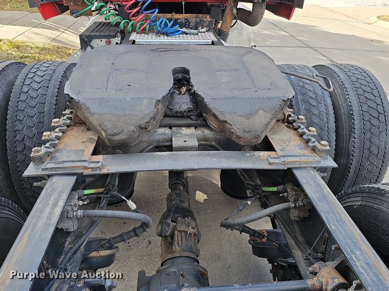 image for item DK0544 2011 International ProStar Premium Eagle   semi truck