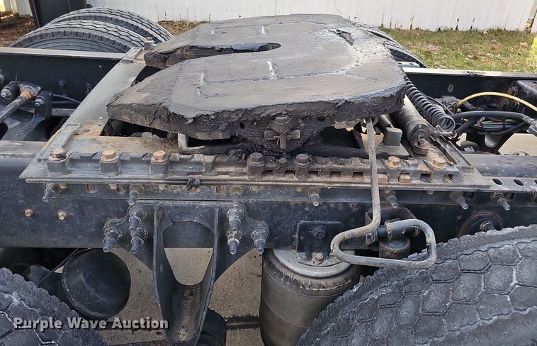 image for item DK0544 2011 International ProStar Premium Eagle   semi truck