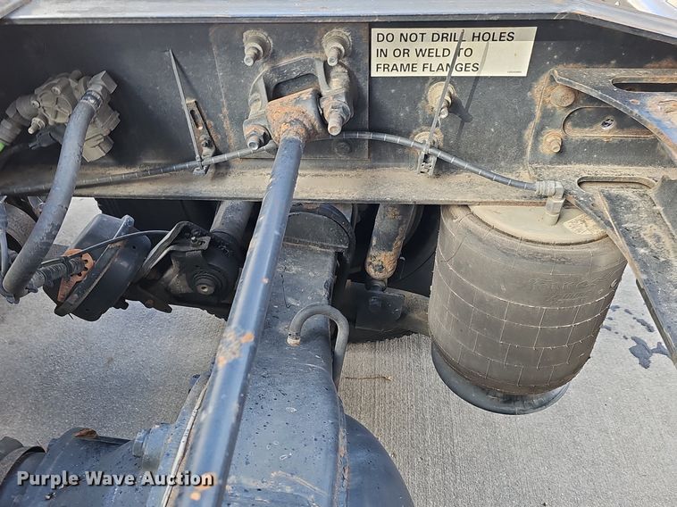 image for item DK0544 2011 International ProStar Premium Eagle   semi truck