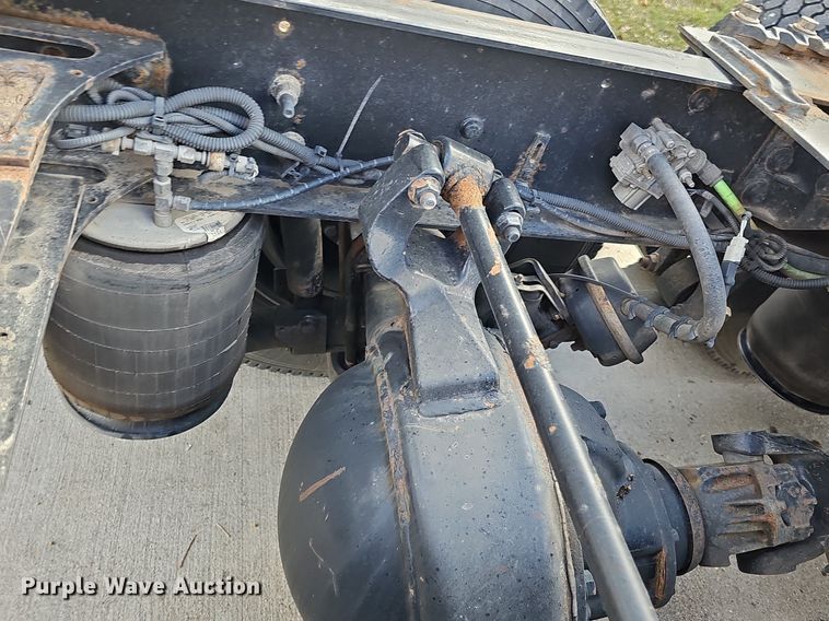 image for item DK0544 2011 International ProStar Premium Eagle   semi truck