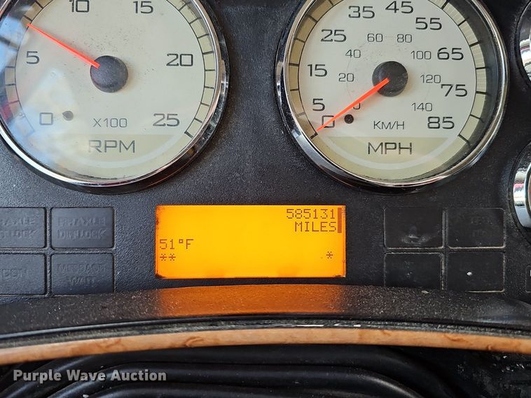 image for item DK0544 2011 International ProStar Premium Eagle   semi truck