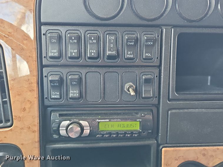 image for item DK0544 2011 International ProStar Premium Eagle   semi truck