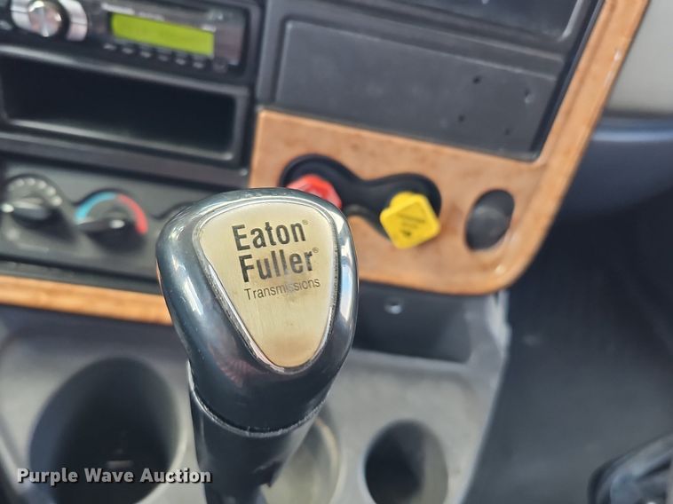 image for item DK0544 2011 International ProStar Premium Eagle   semi truck