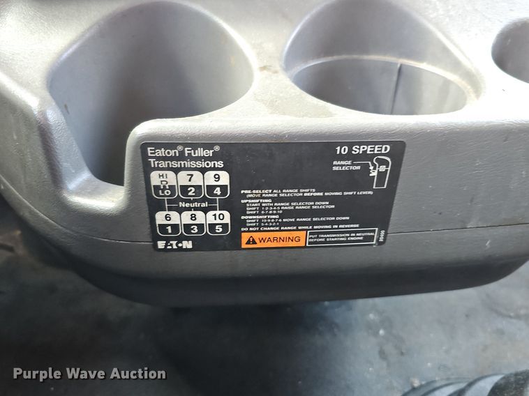 image for item DK0544 2011 International ProStar Premium Eagle   semi truck