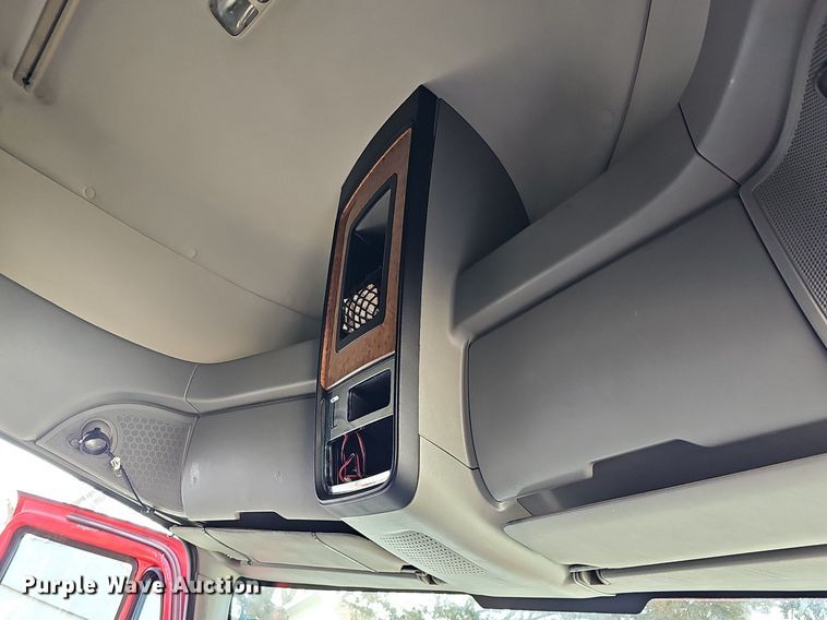 image for item DK0544 2011 International ProStar Premium Eagle   semi truck