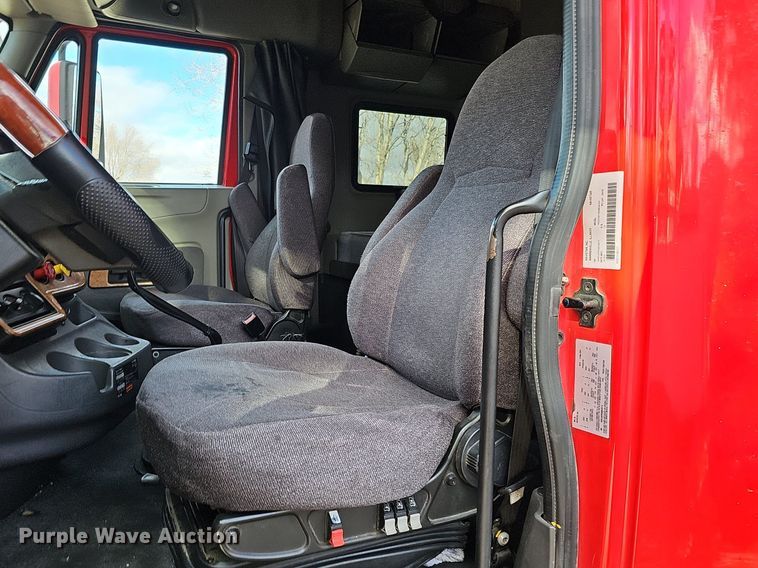 image for item DK0544 2011 International ProStar Premium Eagle   semi truck