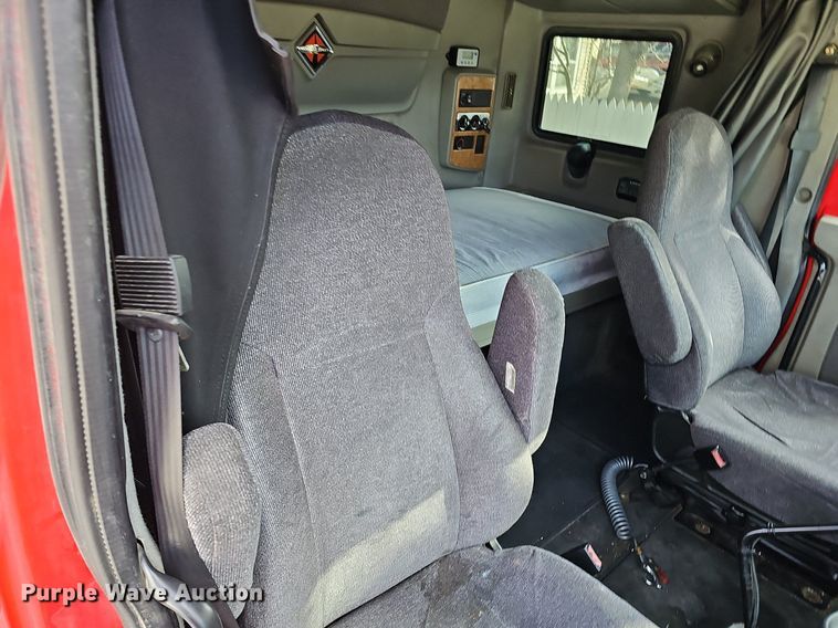 image for item DK0544 2011 International ProStar Premium Eagle   semi truck