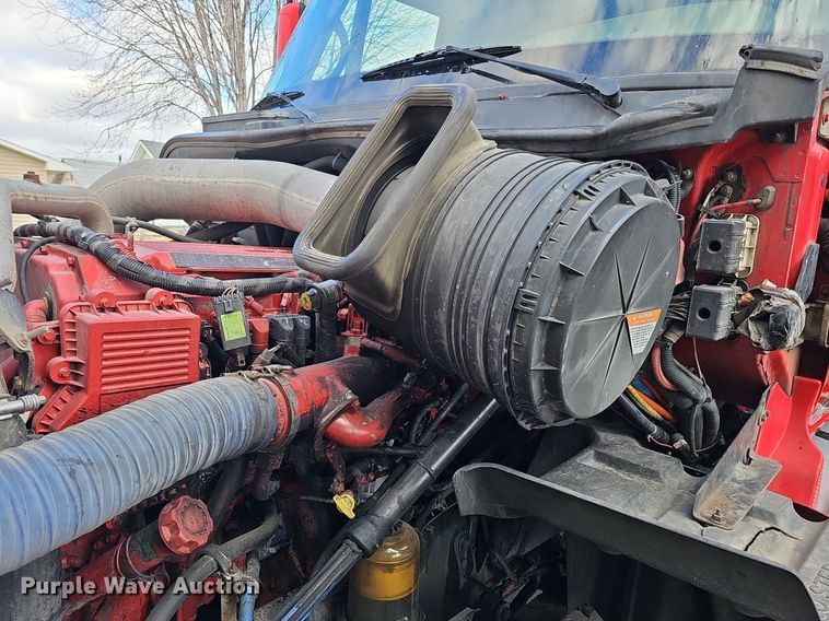 image for item DK0544 2011 International ProStar Premium Eagle   semi truck