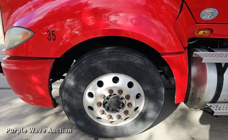 image for item DK0544 2011 International ProStar Premium Eagle   semi truck