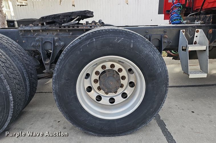 image for item DK0544 2011 International ProStar Premium Eagle   semi truck