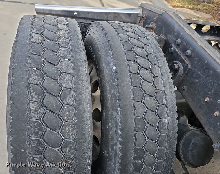 image for item DK0544 2011 International ProStar Premium Eagle   semi truck