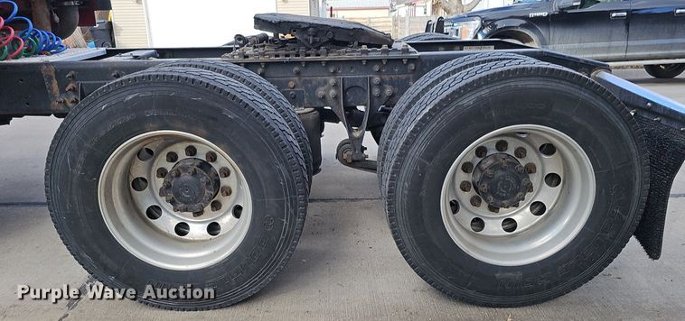 image for item DK0544 2011 International ProStar Premium Eagle   semi truck