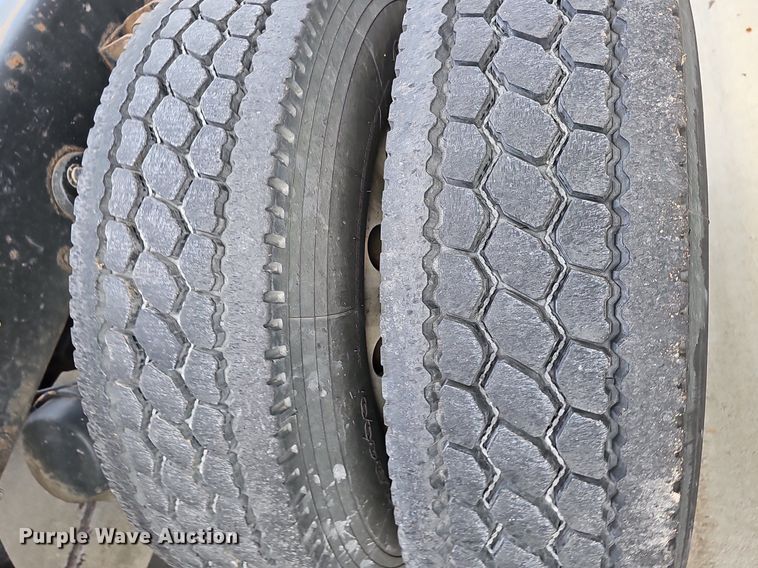 image for item DK0544 2011 International ProStar Premium Eagle   semi truck