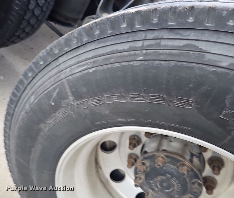 image for item DK0544 2011 International ProStar Premium Eagle   semi truck