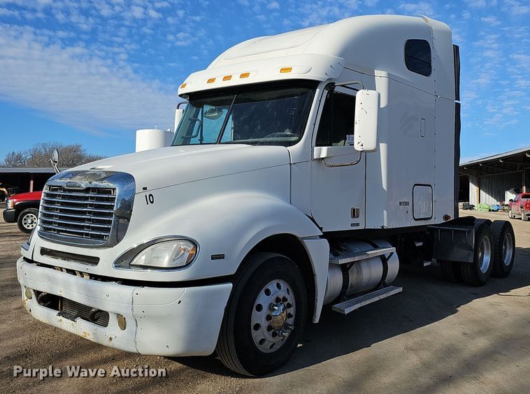 image for item DK0565 2007 Freightliner Columbia semi truck