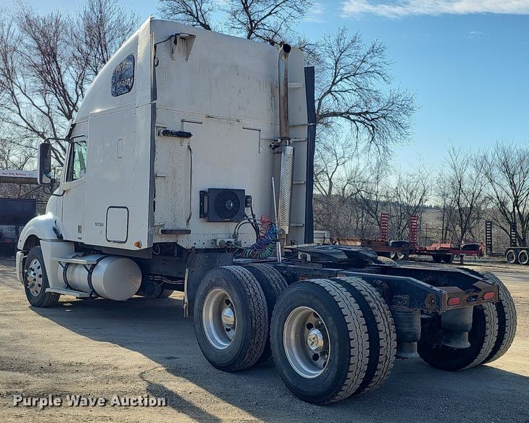 image for item DK0565 2007 Freightliner Columbia semi truck