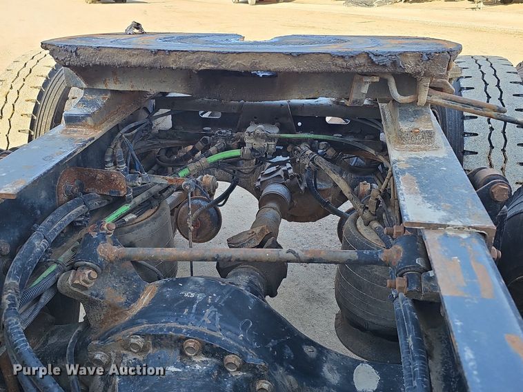 image for item DK0565 2007 Freightliner Columbia semi truck