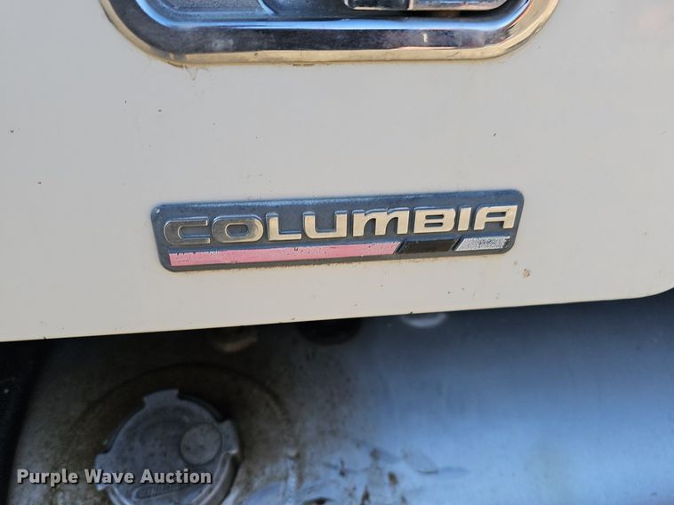 image for item DK0565 2007 Freightliner Columbia semi truck