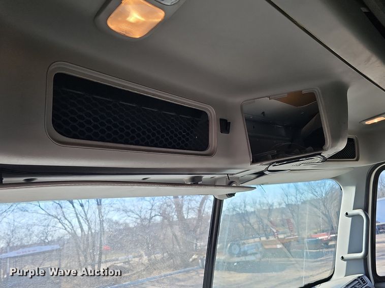 image for item DK0565 2007 Freightliner Columbia semi truck