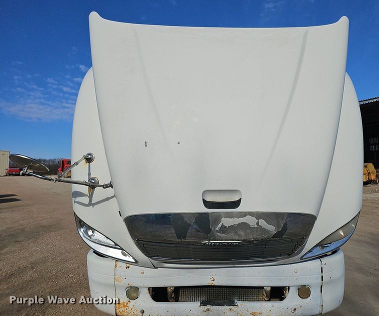 image for item DK0565 2007 Freightliner Columbia semi truck