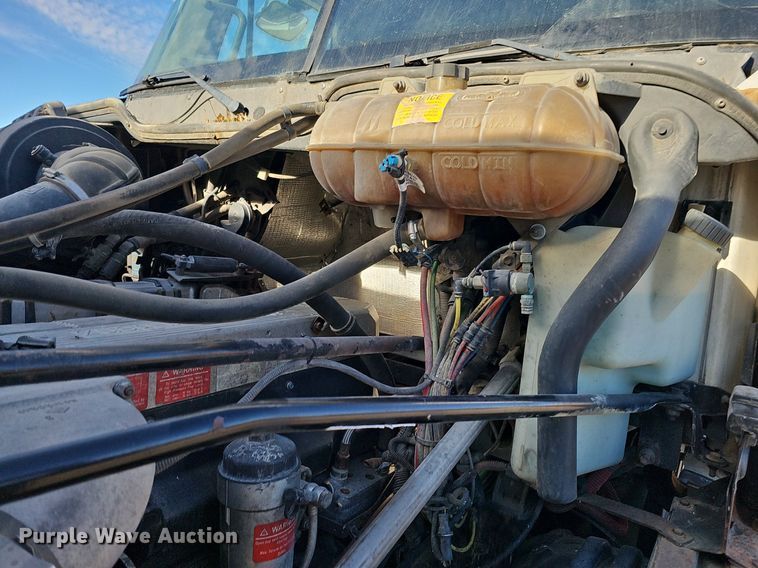 image for item DK0565 2007 Freightliner Columbia semi truck