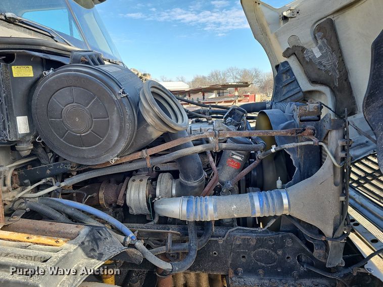 image for item DK0565 2007 Freightliner Columbia semi truck