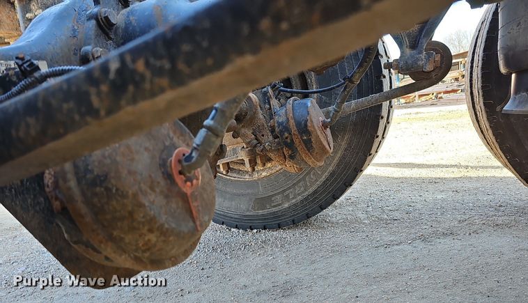 image for item DK0565 2007 Freightliner Columbia semi truck