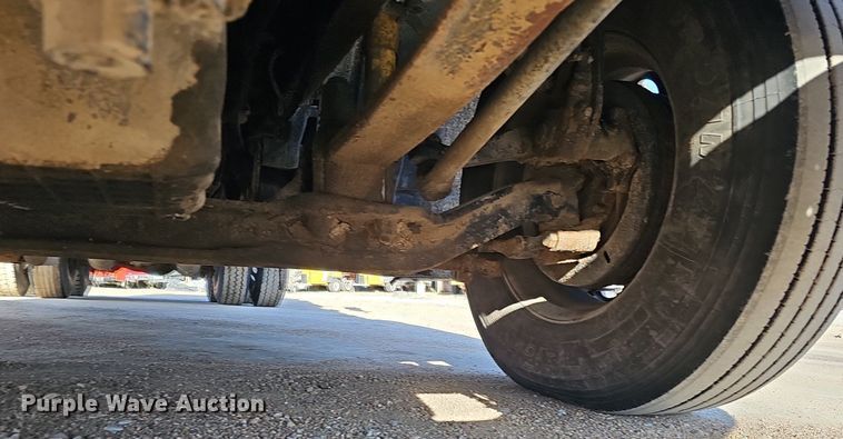 image for item DK0565 2007 Freightliner Columbia semi truck