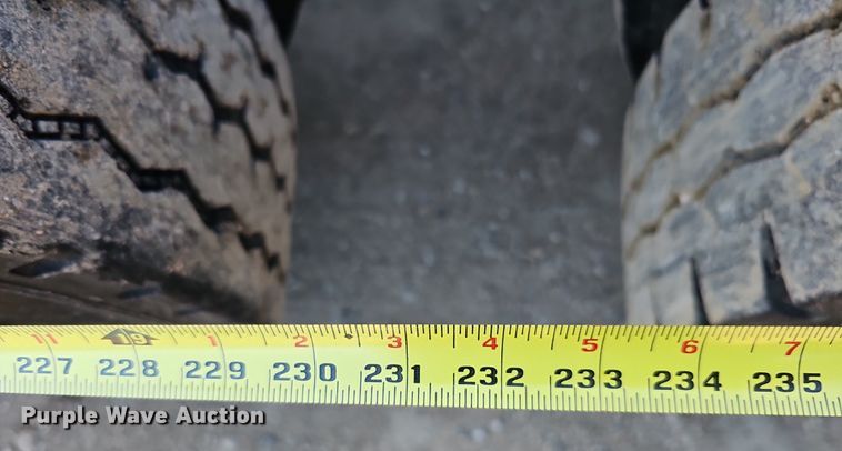 image for item DK0565 2007 Freightliner Columbia semi truck