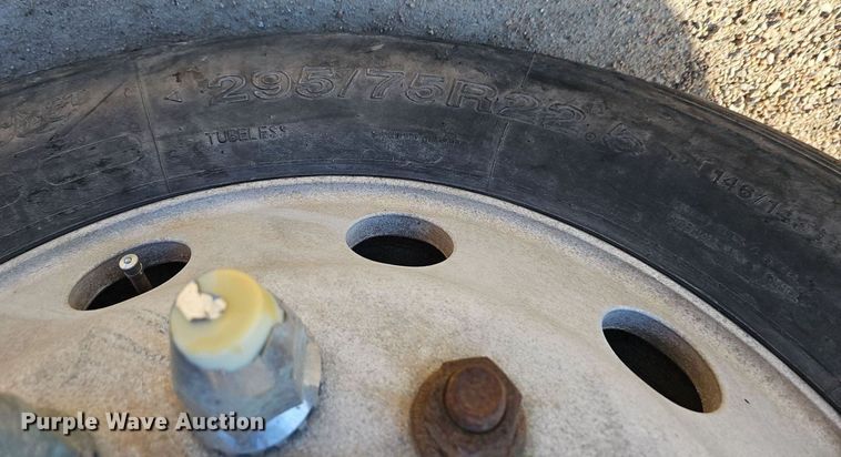 image for item DK0565 2007 Freightliner Columbia semi truck