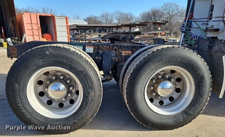 image for item DK0565 2007 Freightliner Columbia semi truck