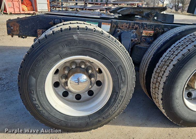 image for item DK0565 2007 Freightliner Columbia semi truck