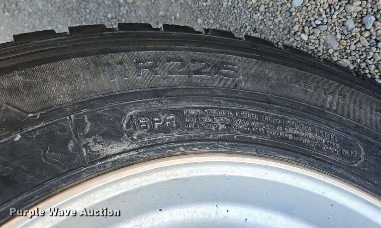 image for item DK0565 2007 Freightliner Columbia semi truck