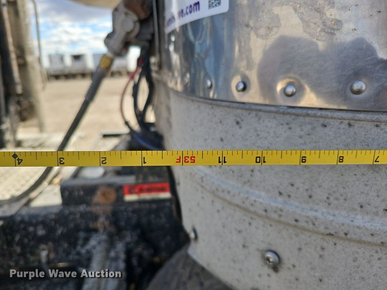 image for item DK0599 2005 Wabash National Arctic Lite RFKWHSA refrigerated van trailer