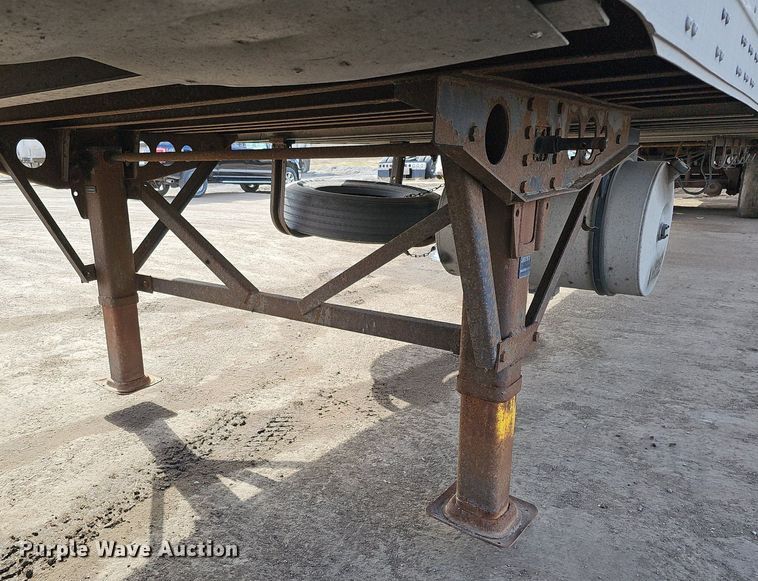 image for item DK0599 2005 Wabash National Arctic Lite RFKWHSA refrigerated van trailer